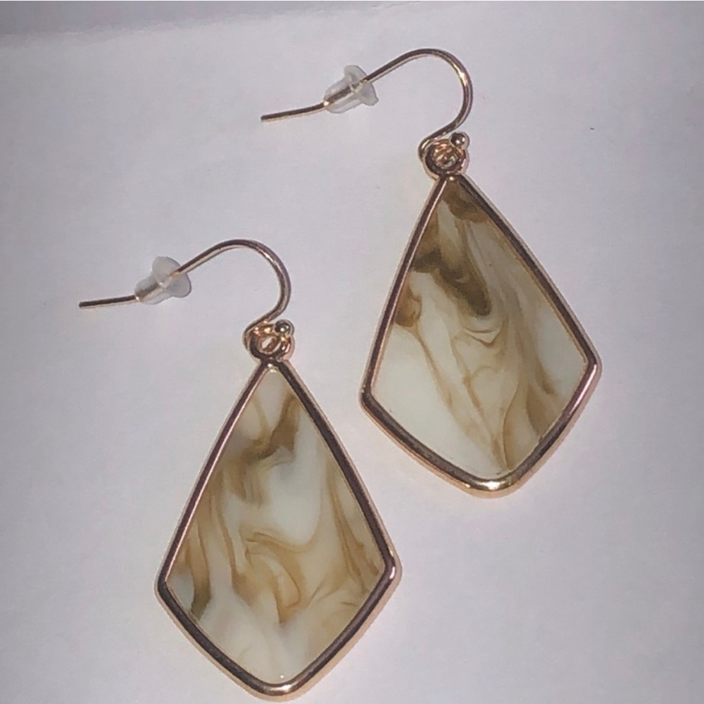 Jasmine Lane Marbled Gold Tone and Cream Dangle Drop Boho Earrings - Picture 6 of 6